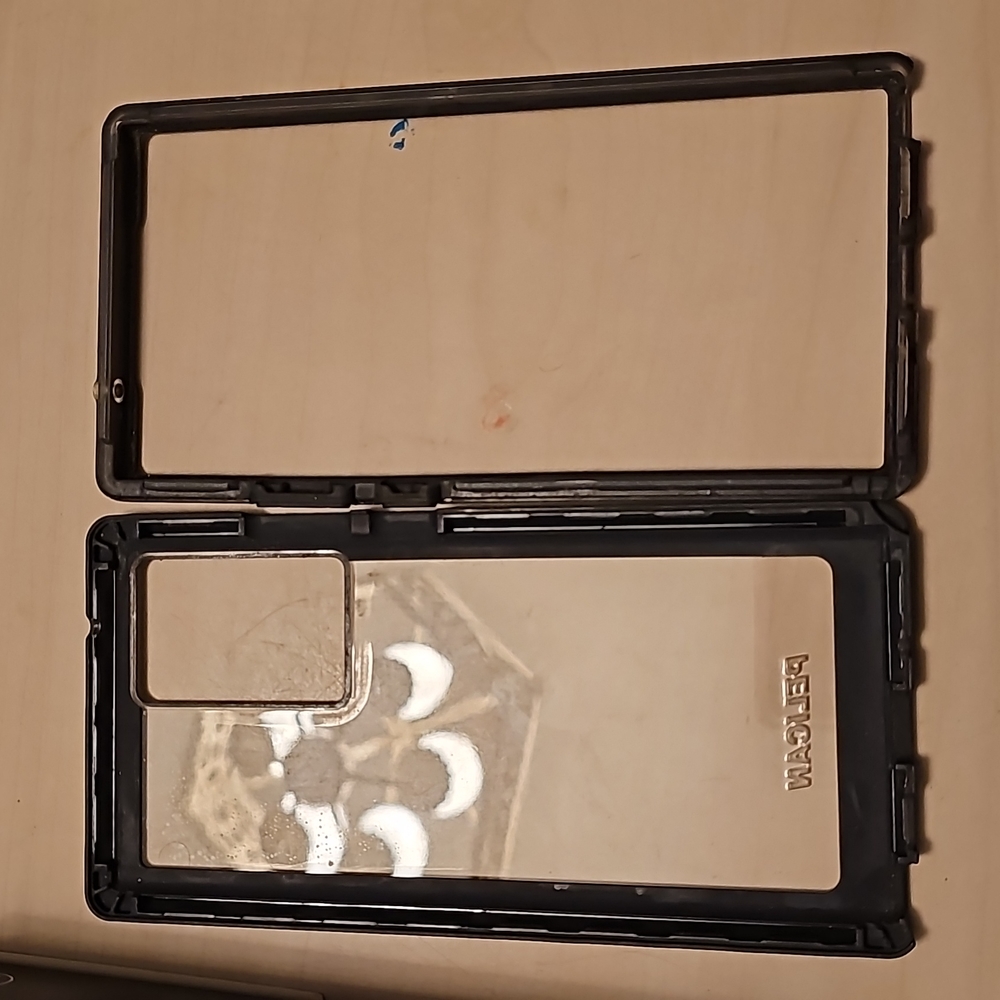 Phone case - Picture 3 of 5